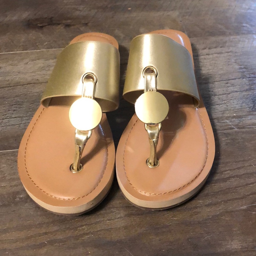 [NWOT] Gold Aldo Sandals